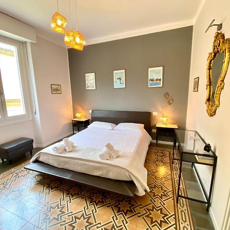 Comoluxhouse- Intero Appartamento Bagian luar foto