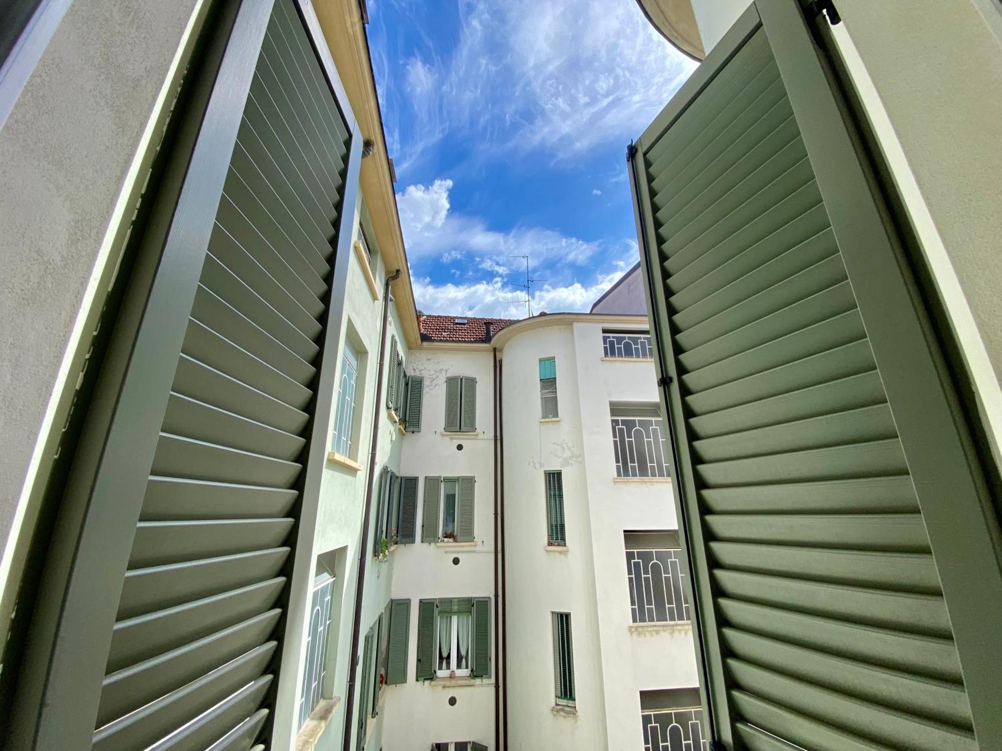 Comoluxhouse- Intero Appartamento Ruang foto
