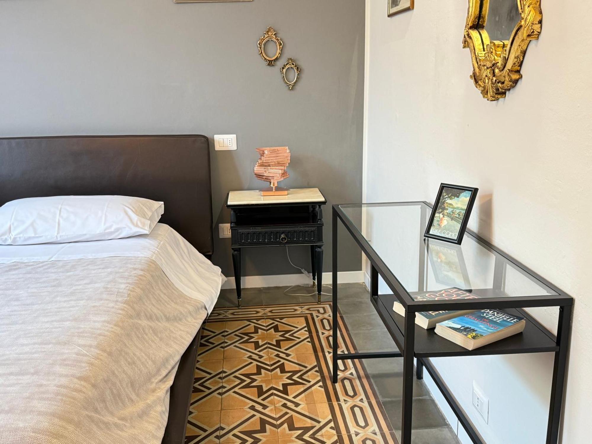Comoluxhouse- Intero Appartamento Bagian luar foto