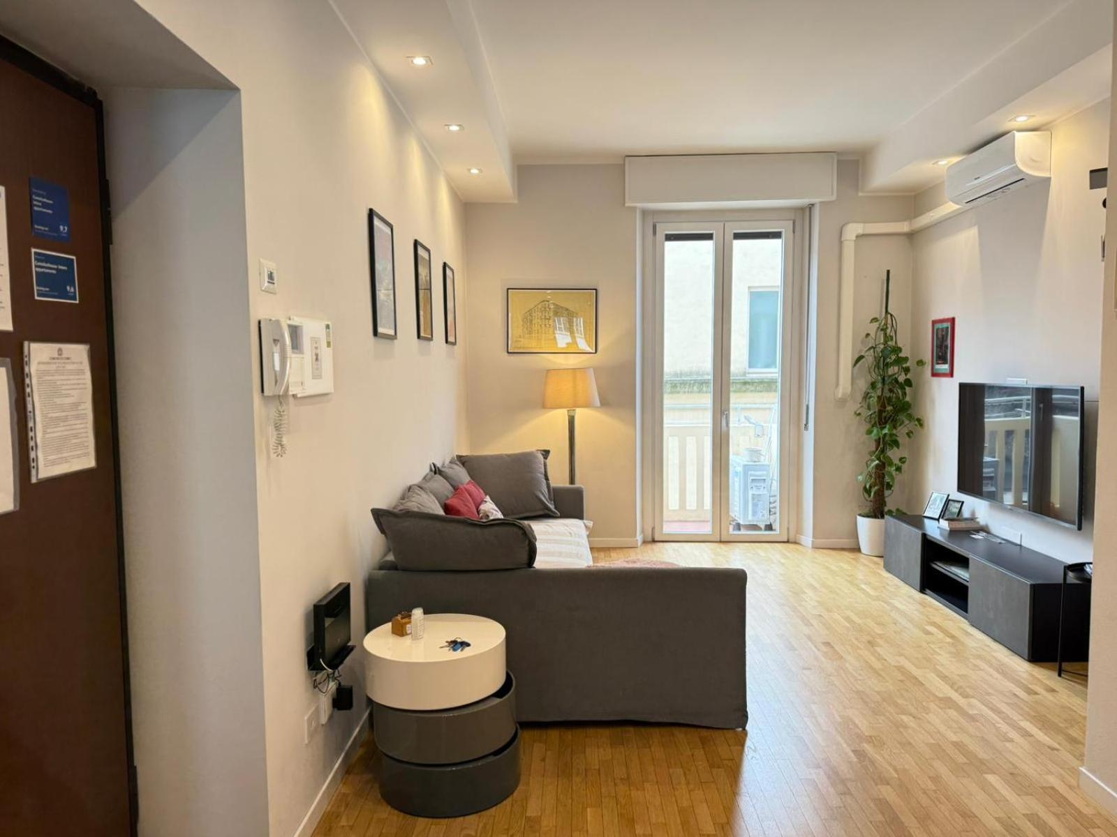 Comoluxhouse- Intero Appartamento Bagian luar foto