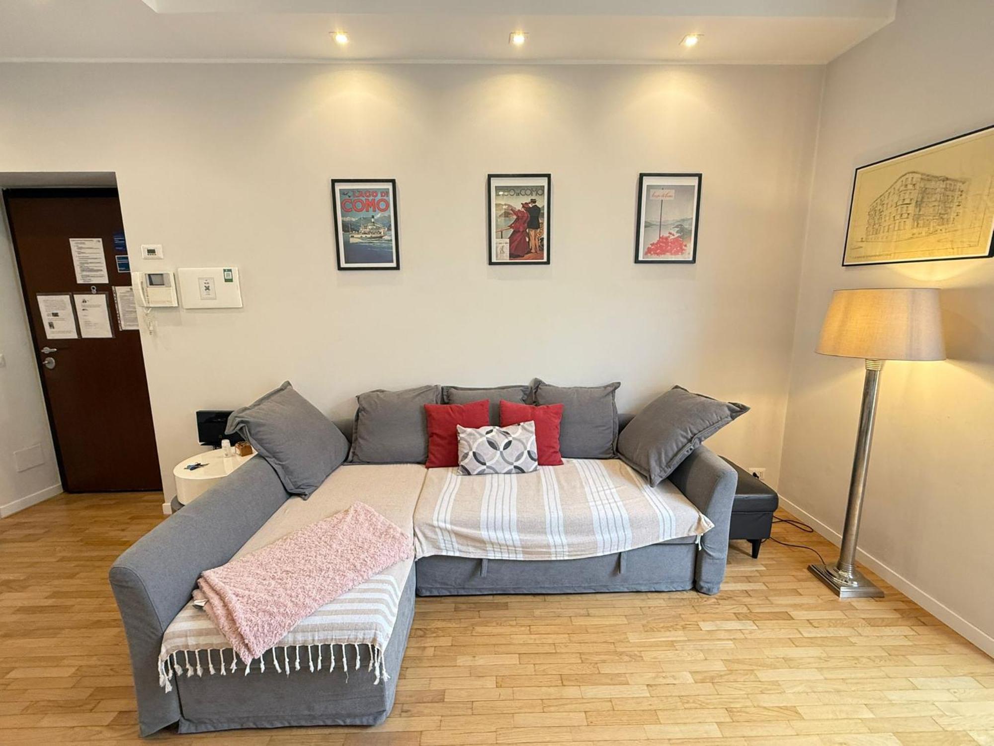 Comoluxhouse- Intero Appartamento Bagian luar foto