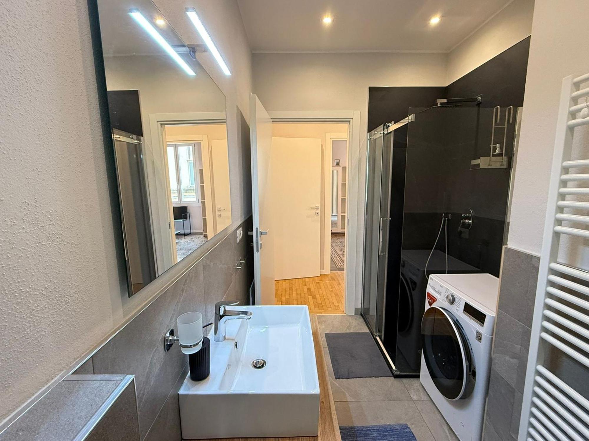 Comoluxhouse- Intero Appartamento Bagian luar foto
